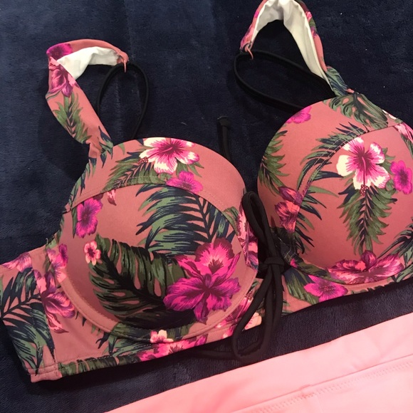 Victoria’s Secret pink midline push up bikini - Picture 3 of 6